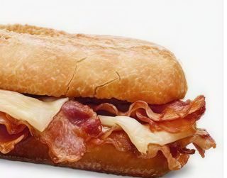 23. Bocadillo Caliente De Bacon