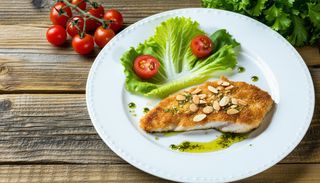 Filet drobiowy w płatkach migdałowych