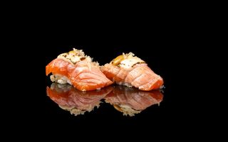 150 Sake flame cheese nigiri - 2 pezzi