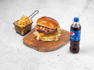 Burger bacy+ frytki+ napój