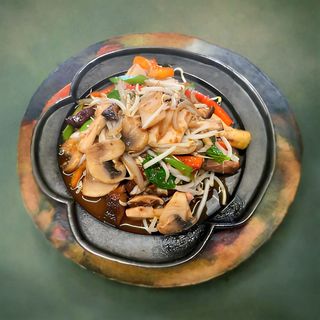 73A. Tie-Pan De Verduras Salteadas Con Salsa Tailandesa