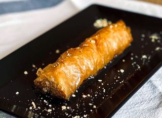 Баклава с орехи (120г)