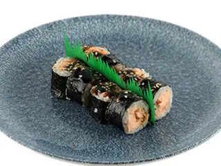 Hosomaki z łososiem pieczonym teriyaki