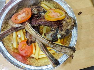 Costillas De Cordero (3 Uds.) Y Coca-Cola Sabor Original botella 2L.