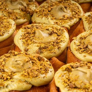 Cinnamon rolls cu fistic