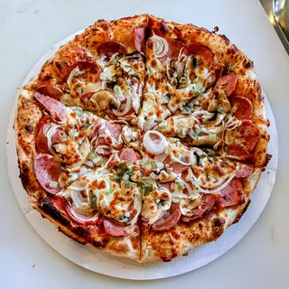 Пица Баварска (520г)