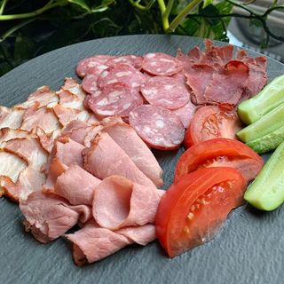 М'ясна тарілочка