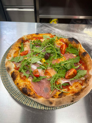 Пица Прошуто крудо (400г)