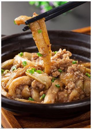 L1 Aubergine avec Pollet  Hachée肉沫茄子