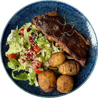 Pieczone żeberka w śliwkowej glazurze