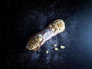 Holy Cannoli cu Fistic