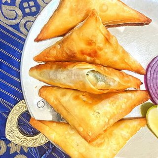 Homemade chicken samusa - 3 pezzi