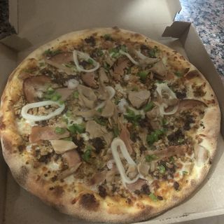 Pizza Palm’s crown 