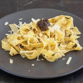 Pappardelle burro e salvia