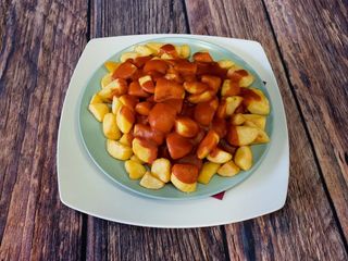 Ración Entera De Patatas Bravas