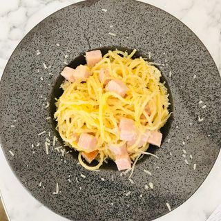 ՍՊԱԳԵՏՏԻ ԿԱՐԲՈՆԱՐԱ