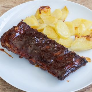 Costilla de cerdo en salsa barbacoa
