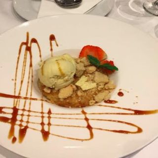 Crumble De Manzana Y Helado De Vainilla (Casero)