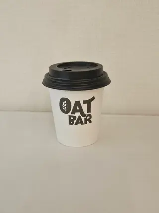 Mocha kafa sa slanom karamelom i biljnim mlekom