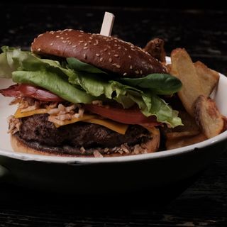 CHEESY CHEESE BURGER