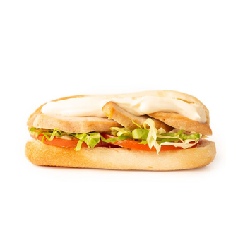 39. Pollo, tomate, lechuga y mayonesa