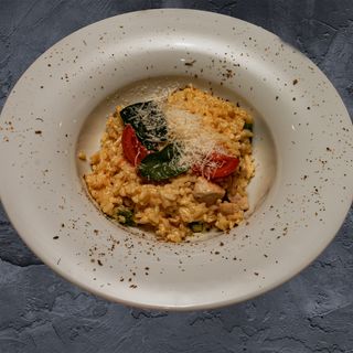 Ризото Миланезе с пиле и аспержи  300г