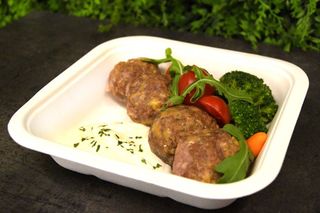 Агнешко-телешки кюфтета с печени зеленчуци (250г)