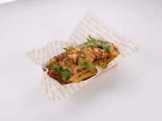 Pulled porc cartofi prăjiți