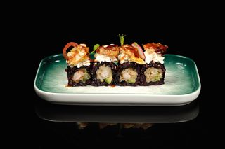 105.URA BLACK EBI FLOWER ROLL