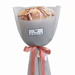 Buchet 5 trandafiri Shemer