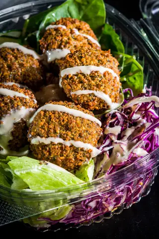 Green Falafel Salata