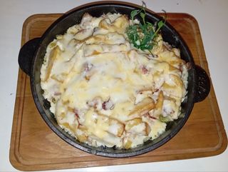 Пательня З куркою та грибами (300г)