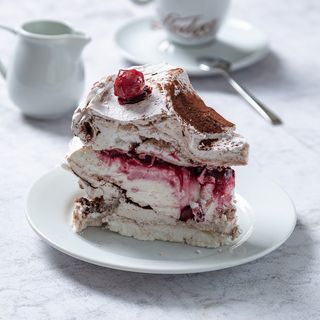 BEZA CZEKOLADOWA Z WIŚNIAMI