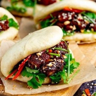 21D-Pan bao con relleno carne asado (2 pza.)