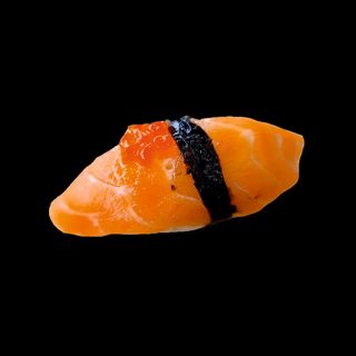 Нигири с лососем (1 шт.)