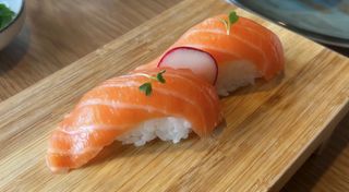 Nigiri De Salmón (2 Uds.)