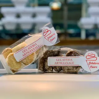 Biscotti frollini cacao e cannella 
