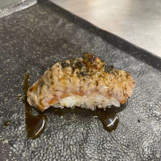  2 pz Nigiri de solomillo foie (2 pzs.)