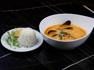 Том Ям з морепродуктами (450г)