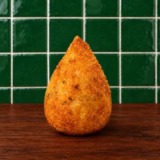 Coxinha Frango com Queijo tipo Catupiry
