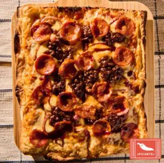 Pizza Arrabbiata (27.5 Cm. x 25 Cm.)