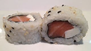 Roll De Salmón Y Philadelphia