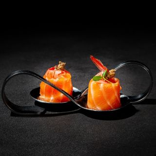 908. Truffled amaebi gunkan-2 pezzi