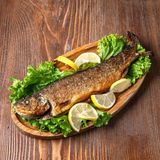 შამფურზე შემწვარი კალმახი