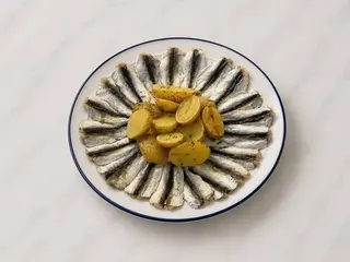 Тюлька власного посолу з картоплею (290g)