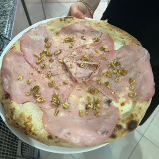 Focaccia mortadella 