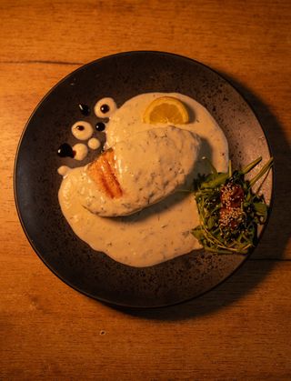 Стейк лосося із вершковим соусом (300г)