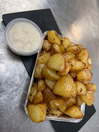 Patatas Bravas (Grande)+allioli