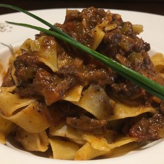 Pappardelle al ragú di cinghiale alla toscana