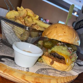 Burger Tex Mex + Patatas Fritas